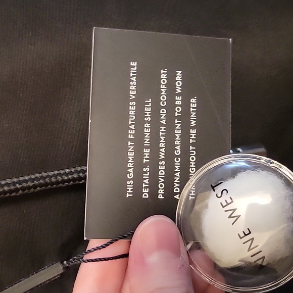 Women's winter coat - Picture 3 of 11